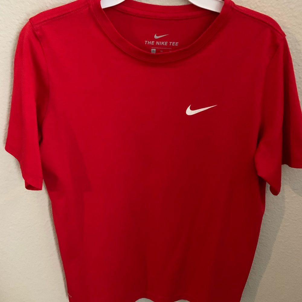Nike Boys Dri-fit tee shirt - Used